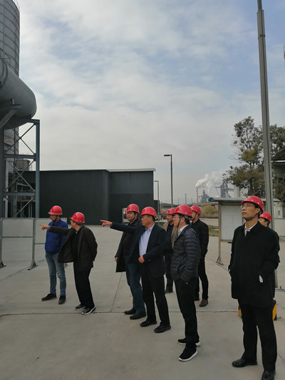 集团公司副总经理孔维国一行考察调研尾矿超细粉磨生产线(图2)