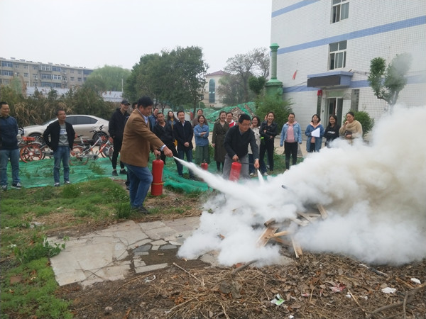 分析测试公司举办消防、危化品安全培训及消防演练(图3)